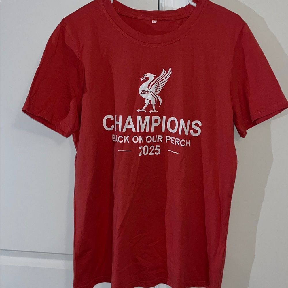 Red Liverpool LFC Football Soccer Club ⚽️ 2025 Champions T shirt XL Slim (L)mens